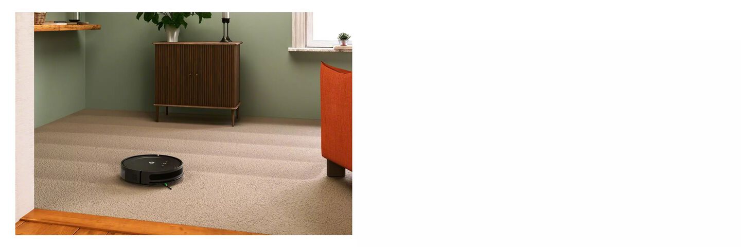 un Roomba&reg; Essential qui nettoie en lignes droites